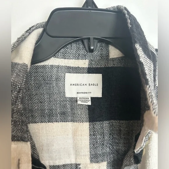 American Eagle Women’s Boyfriend Fit Button Down Flannel Top - Picture 2 of 6